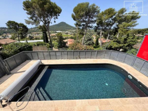 La Gacélyte Piscine privée joli bas de villa
